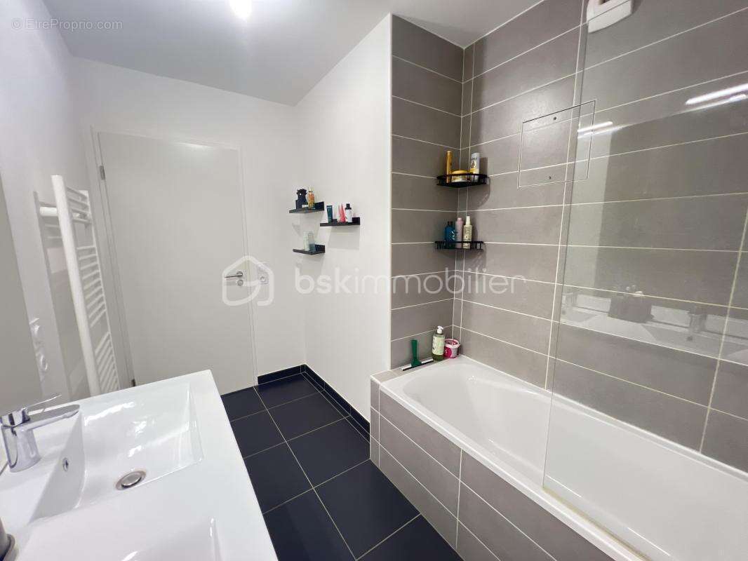 Appartement à L'ETANG-LA-VILLE
