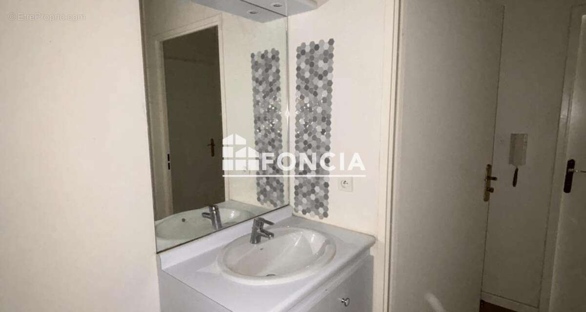 Appartement à BAILLY-ROMAINVILLIERS