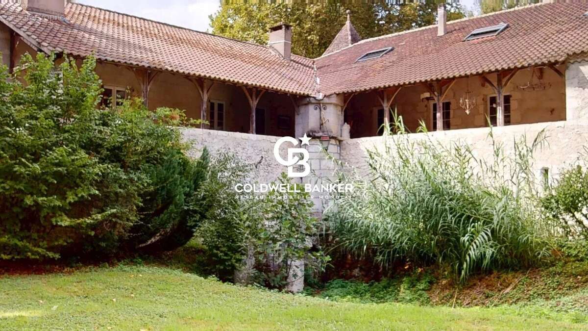 Maison à MONTESQUIEU