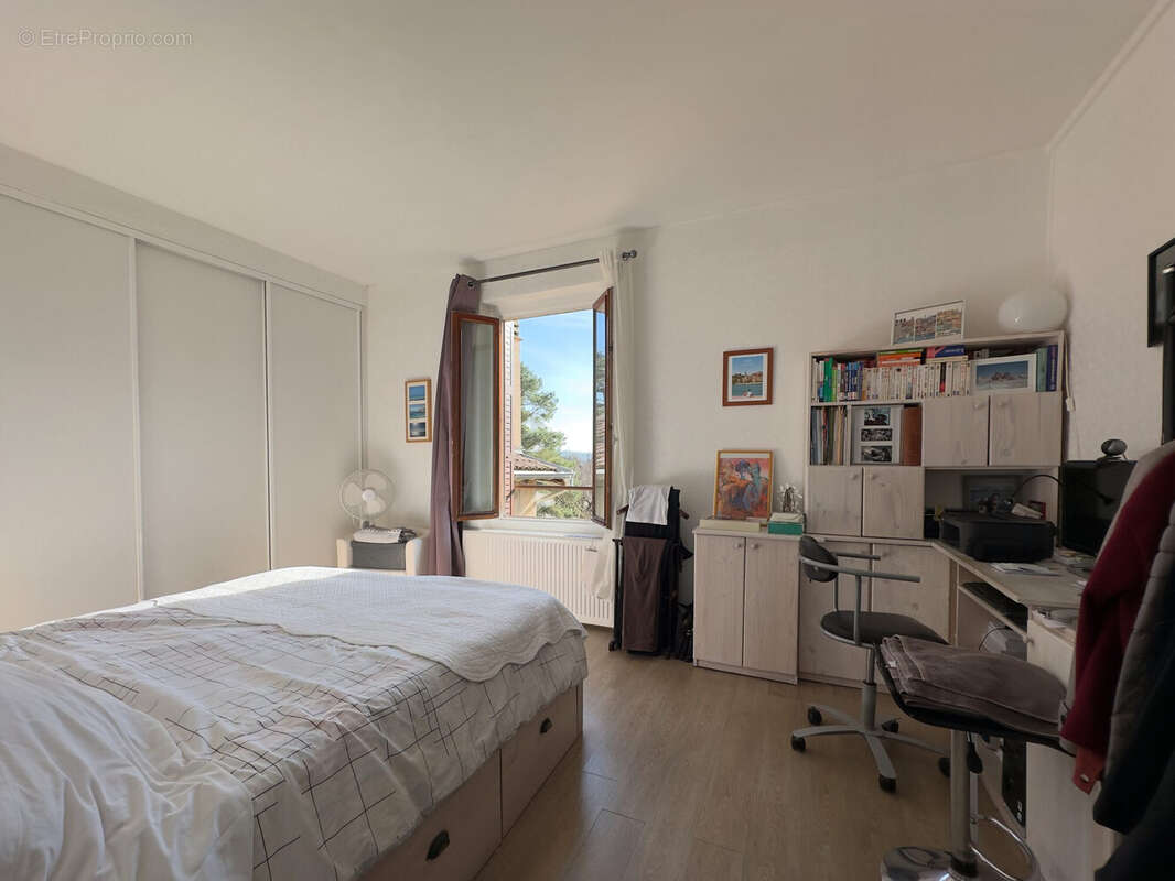 Appartement 83 m² à Albigny-Sur-Saone  - photo 5