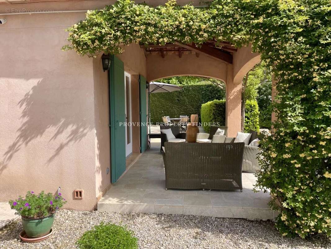 Maison à TOURTOUR