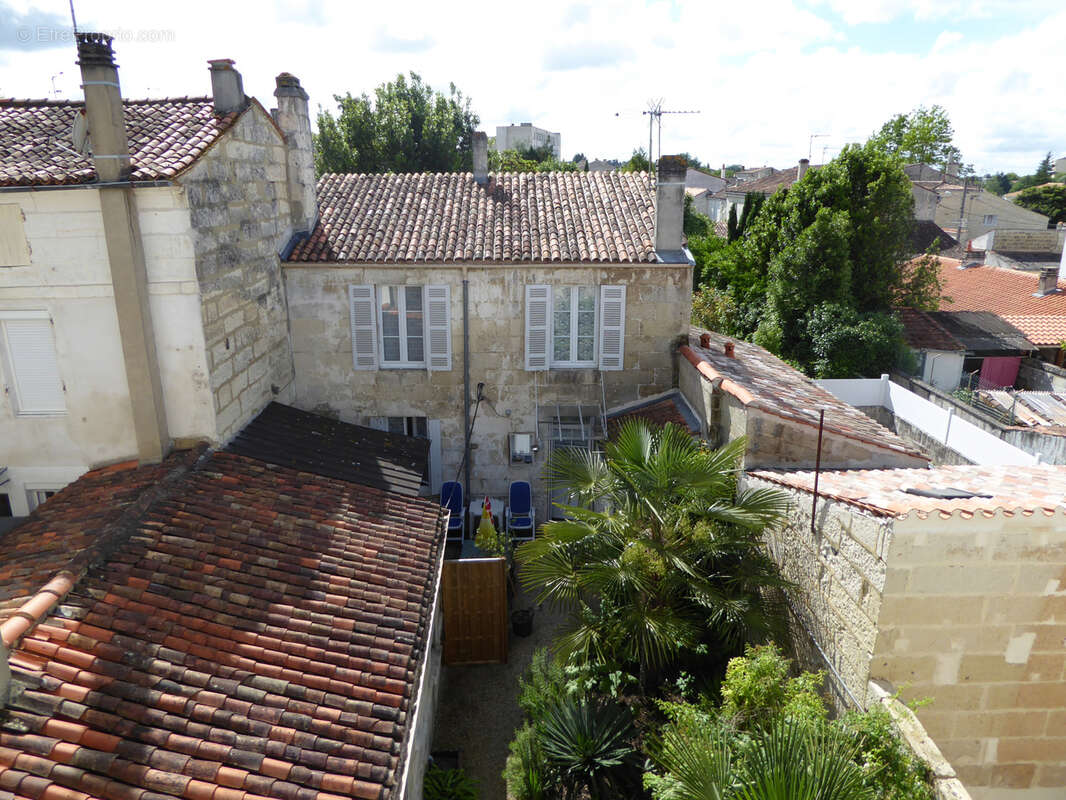 Appartement à SAINTES