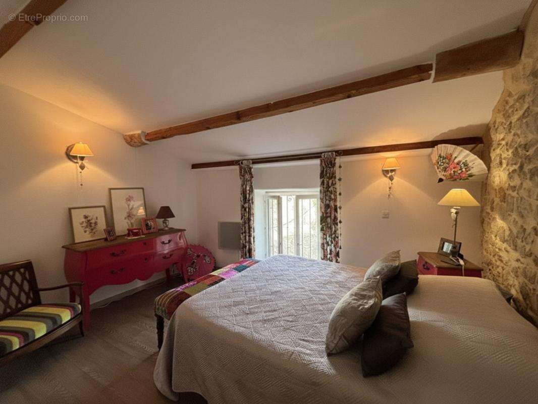 Maison à LA BAUME-DE-TRANSIT