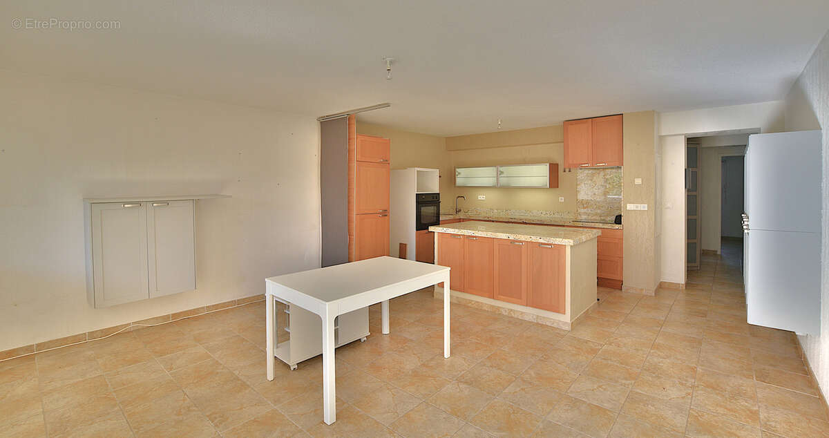 Appartement à LA VALETTE-DU-VAR