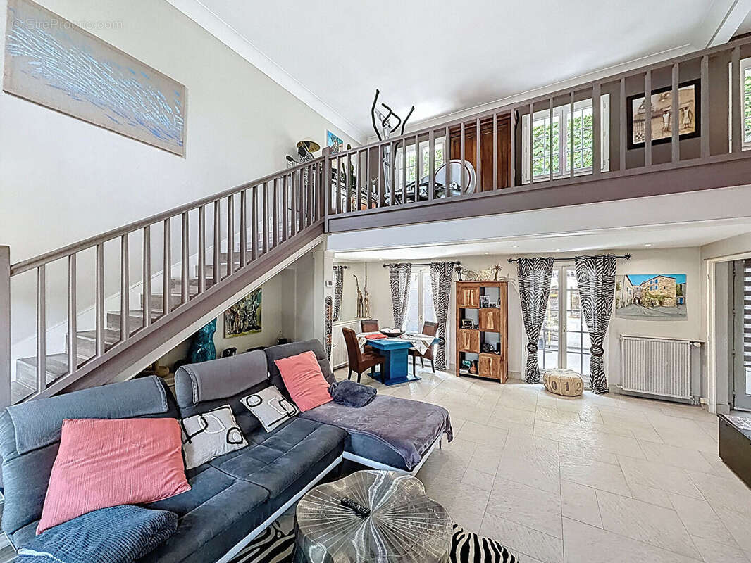 Maison à SAINT-MAUR-DES-FOSSES