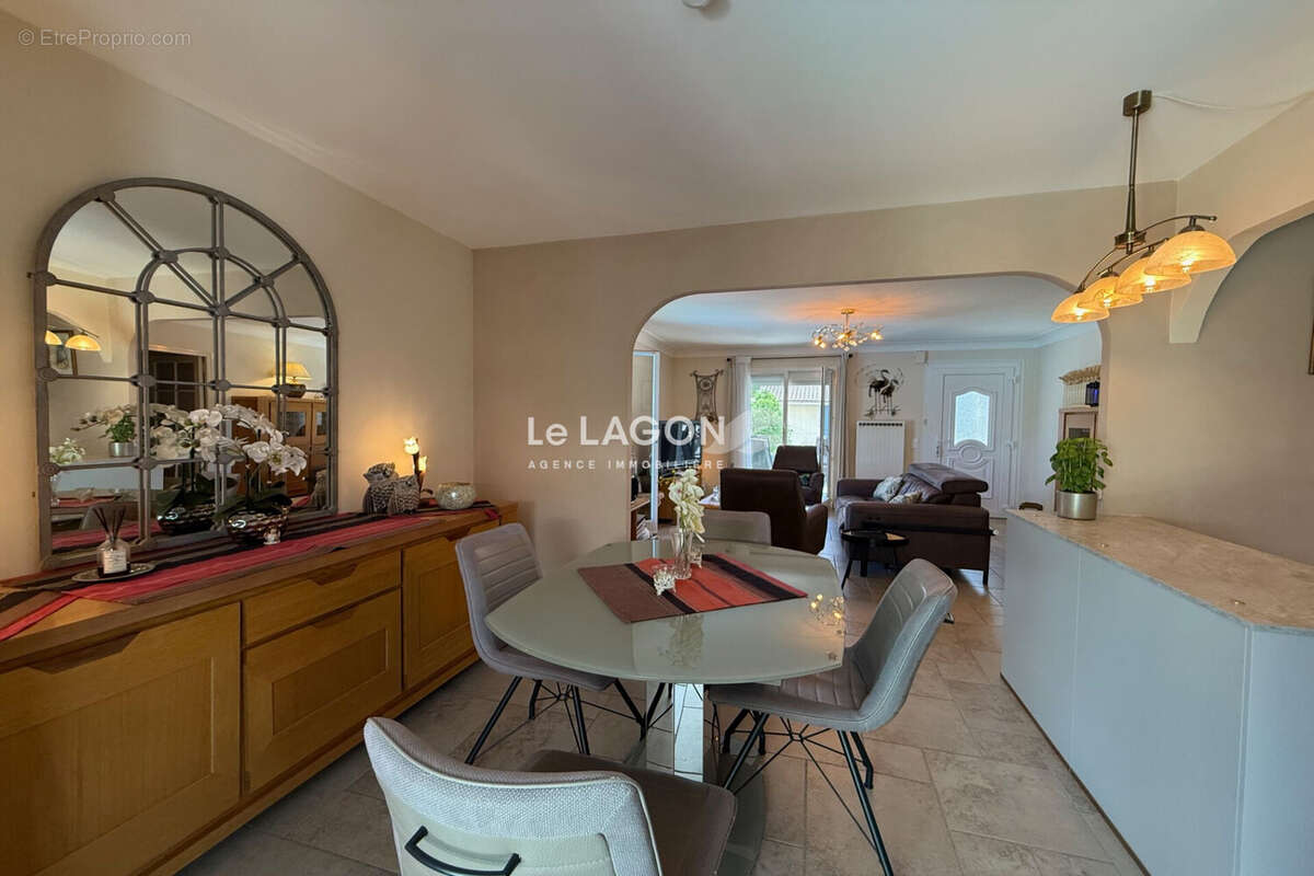 Maison à SAINT-CYPRIEN