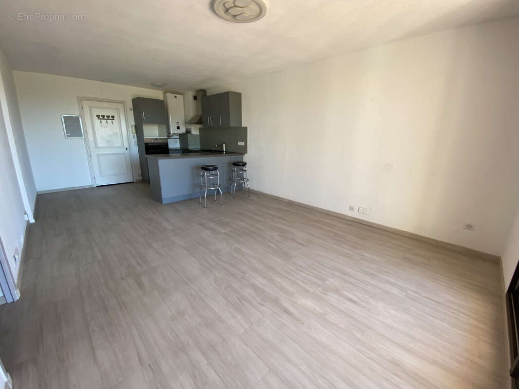 Appartement à SIX-FOURS-LES-PLAGES