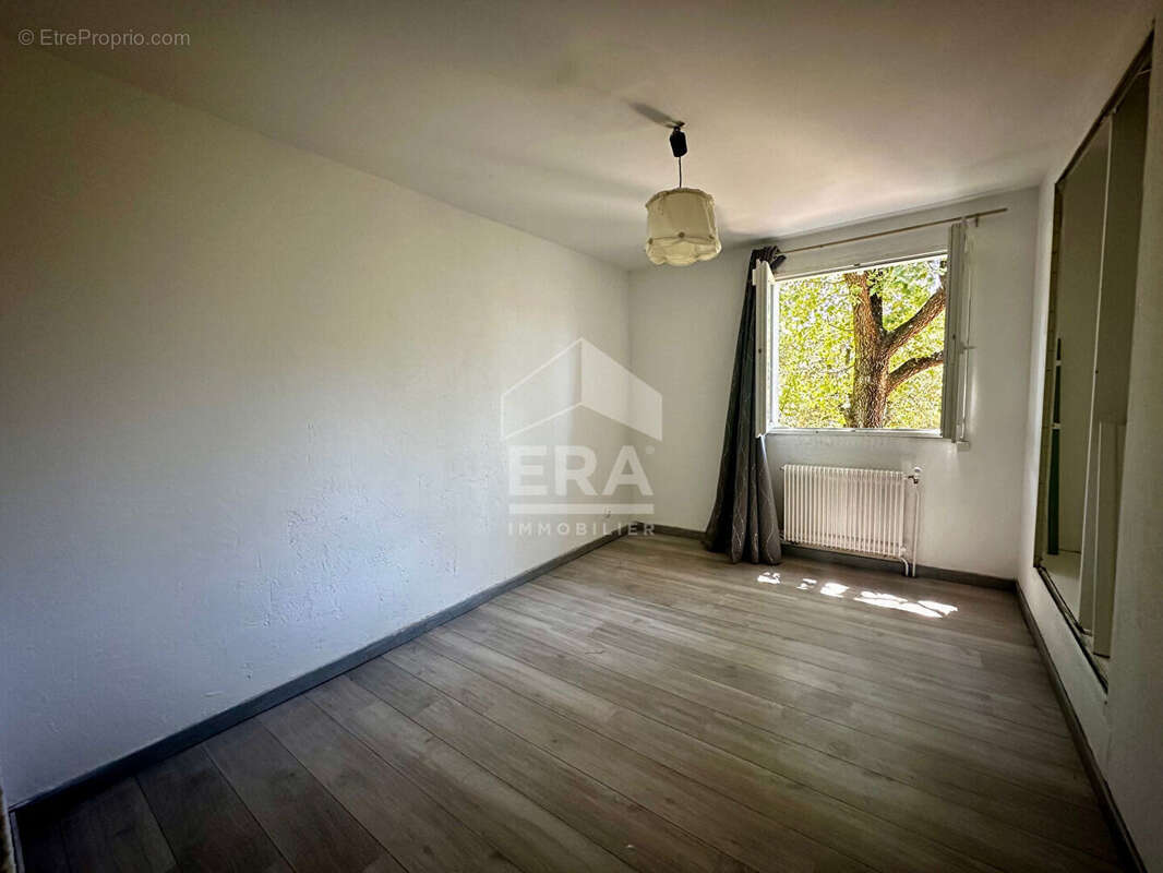 Maison à CHATEAUNEUF-LE-ROUGE