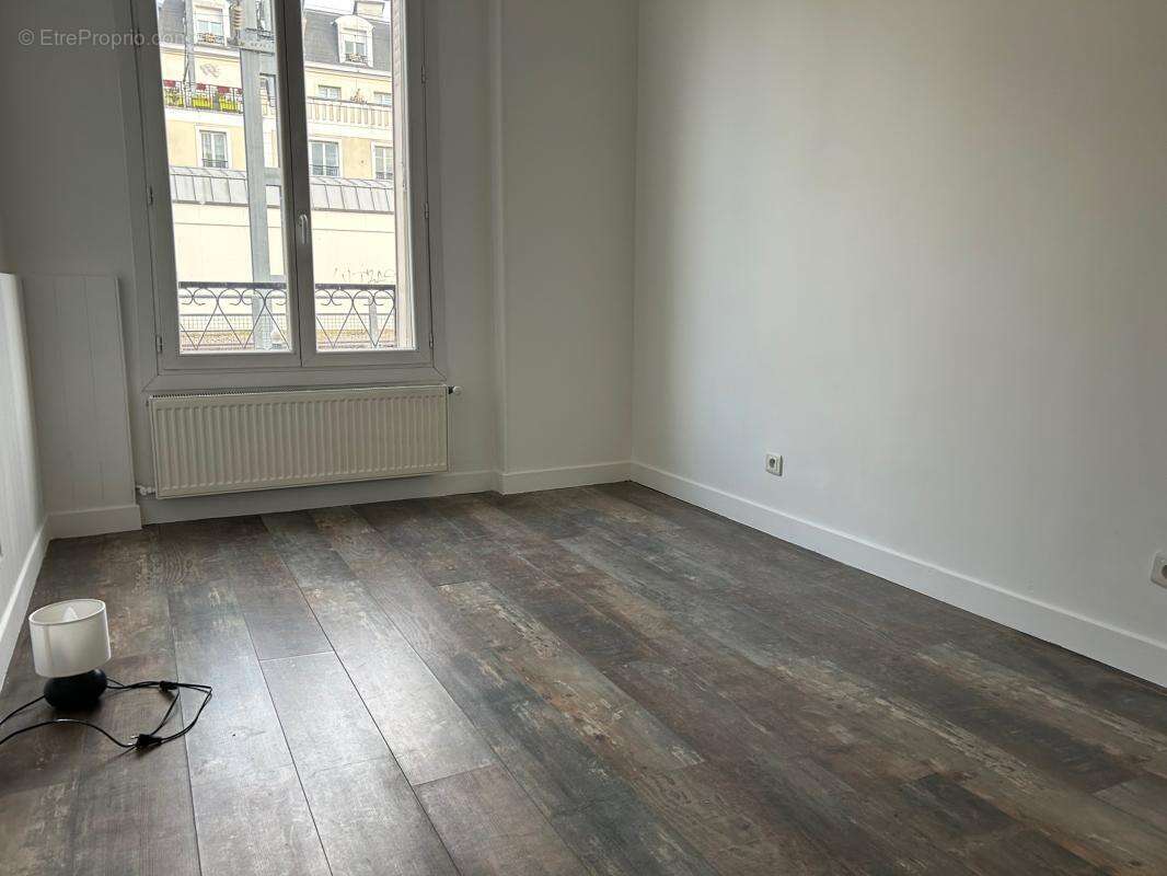 Appartement à LES PAVILLONS-SOUS-BOIS