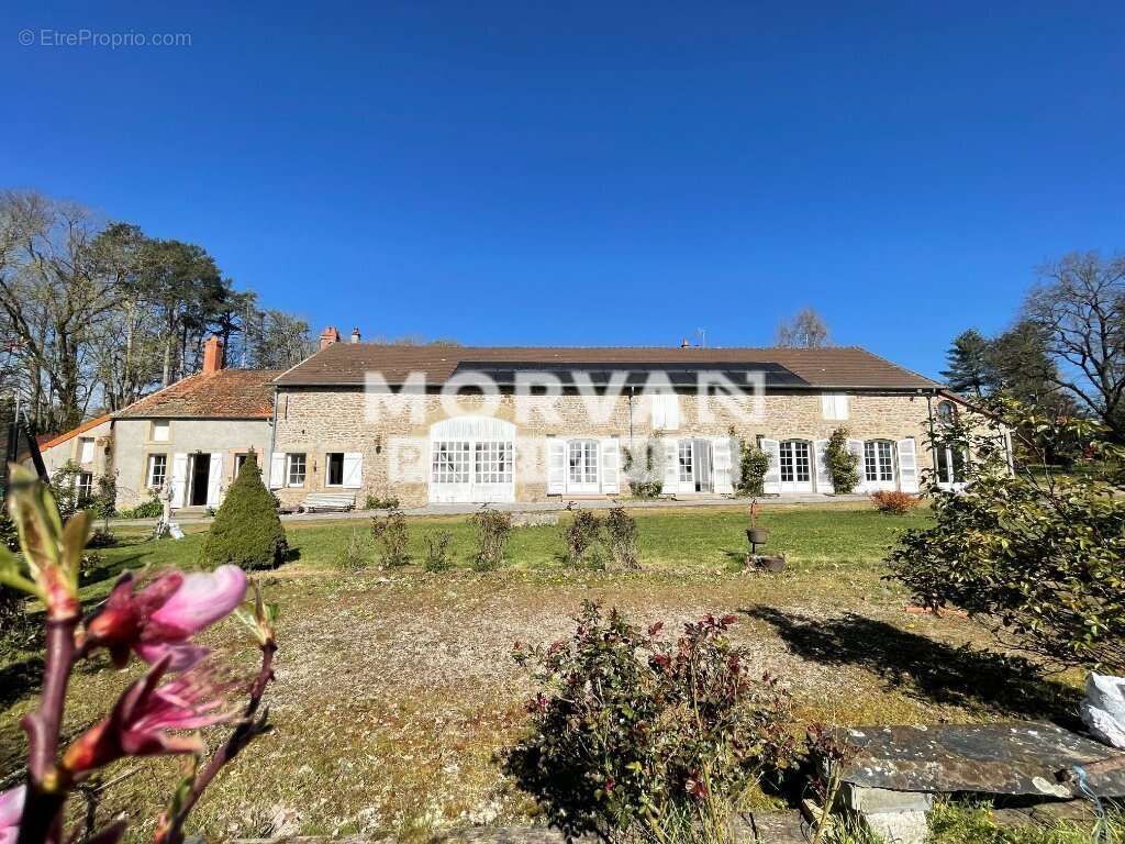 Maison à AUTUN