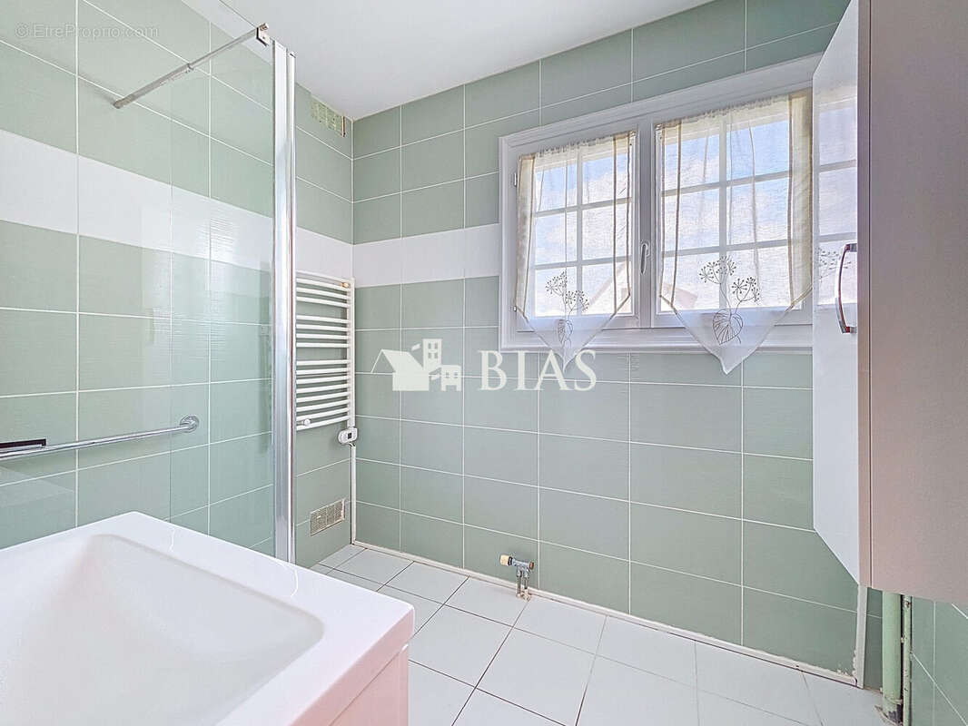 Maison à SAINT-PIERRE-DE-VARENGEVILLE