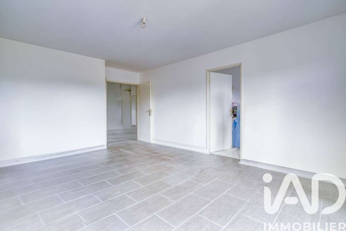 Photo 8 - Appartement à CORBEIL-ESSONNES