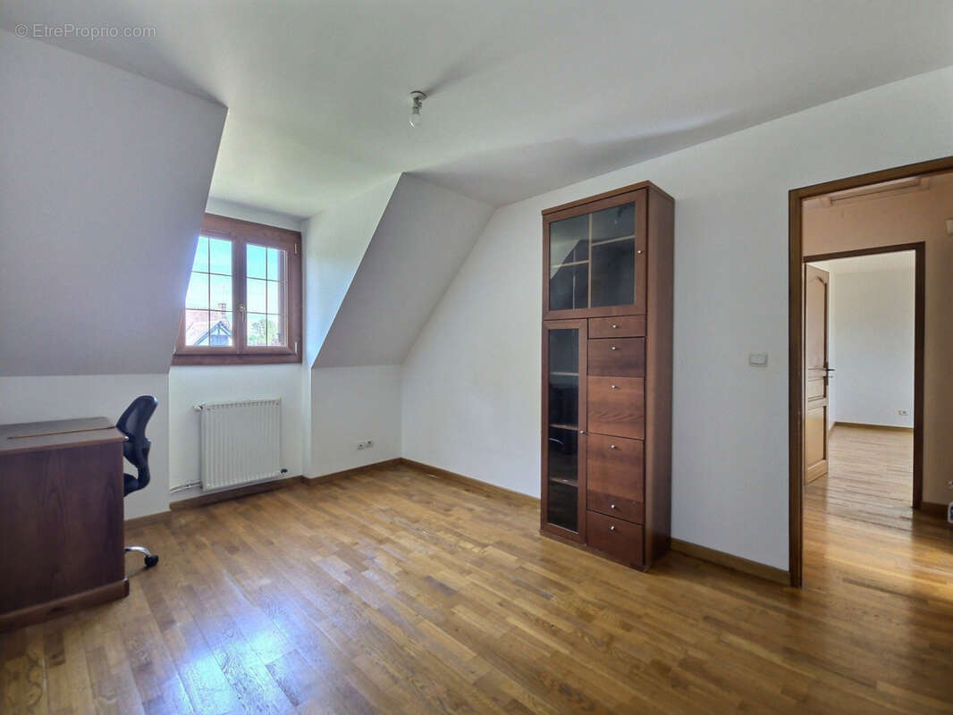 Maison à MONTCOURT-FROMONVILLE