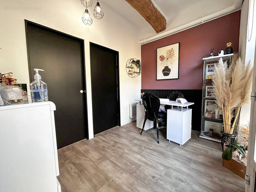 Commerce à PIERREFEU-DU-VAR