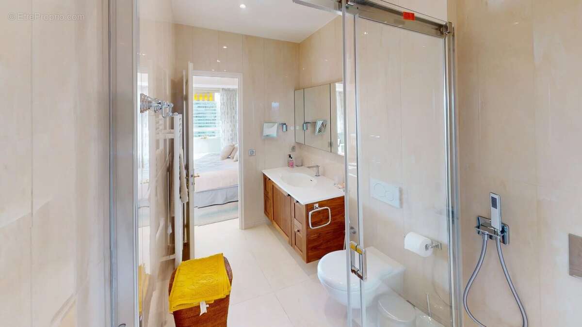 Appartement à VILLENEUVE-LOUBET