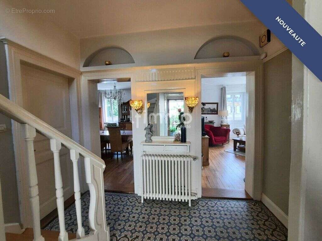 Maison bourgeoise 200m² avec jardin, 7pcs, 5 chambres - photo 4