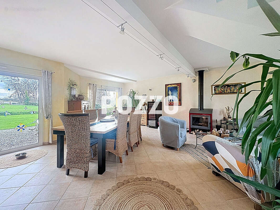 Maison à BRICQUEVILLE-SUR-MER