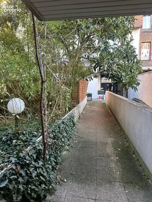 Appartement Saint Denis 1 pièce(s) 24.6 m2 - photo 9