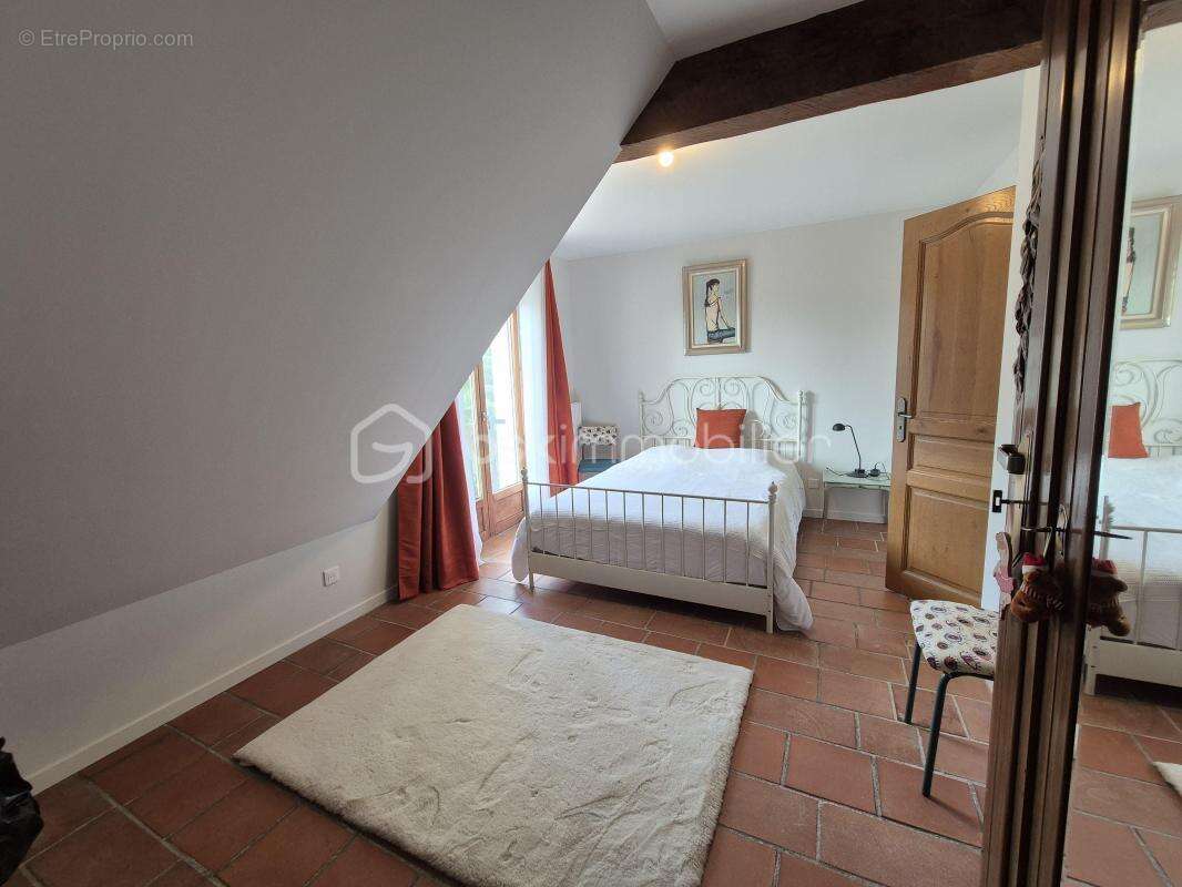 Maison à COURCOURONNES