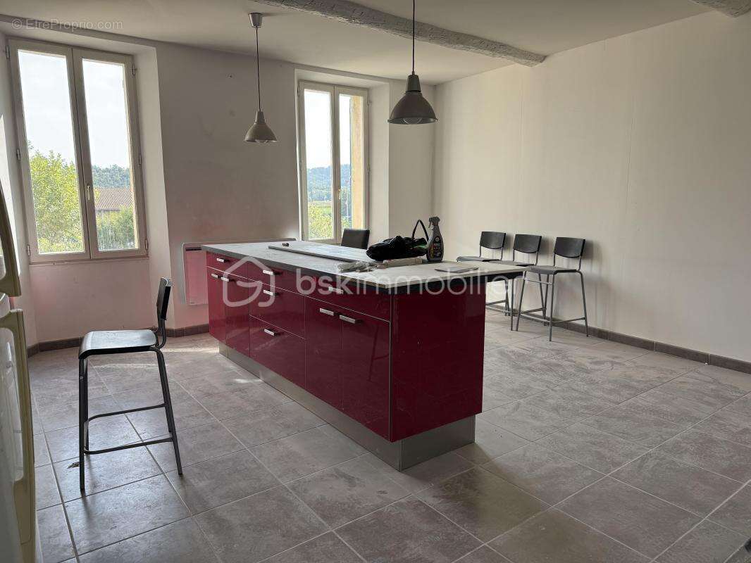 Appartement à BESSE-SUR-ISSOLE