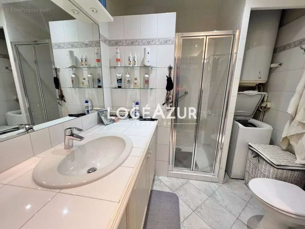 Appartement à VALLAURIS