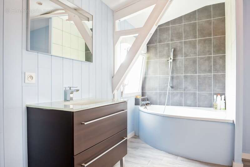 Maison à BRISSAC-QUINCE