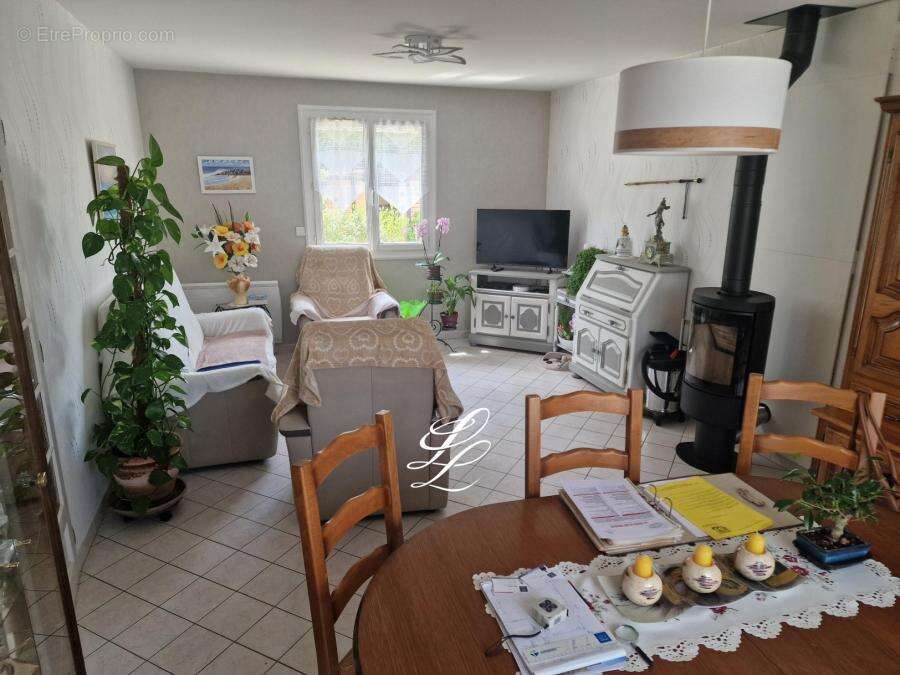 Maison à SAVIGNE-L'EVEQUE