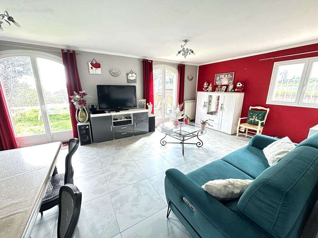 Maison à CADOLIVE