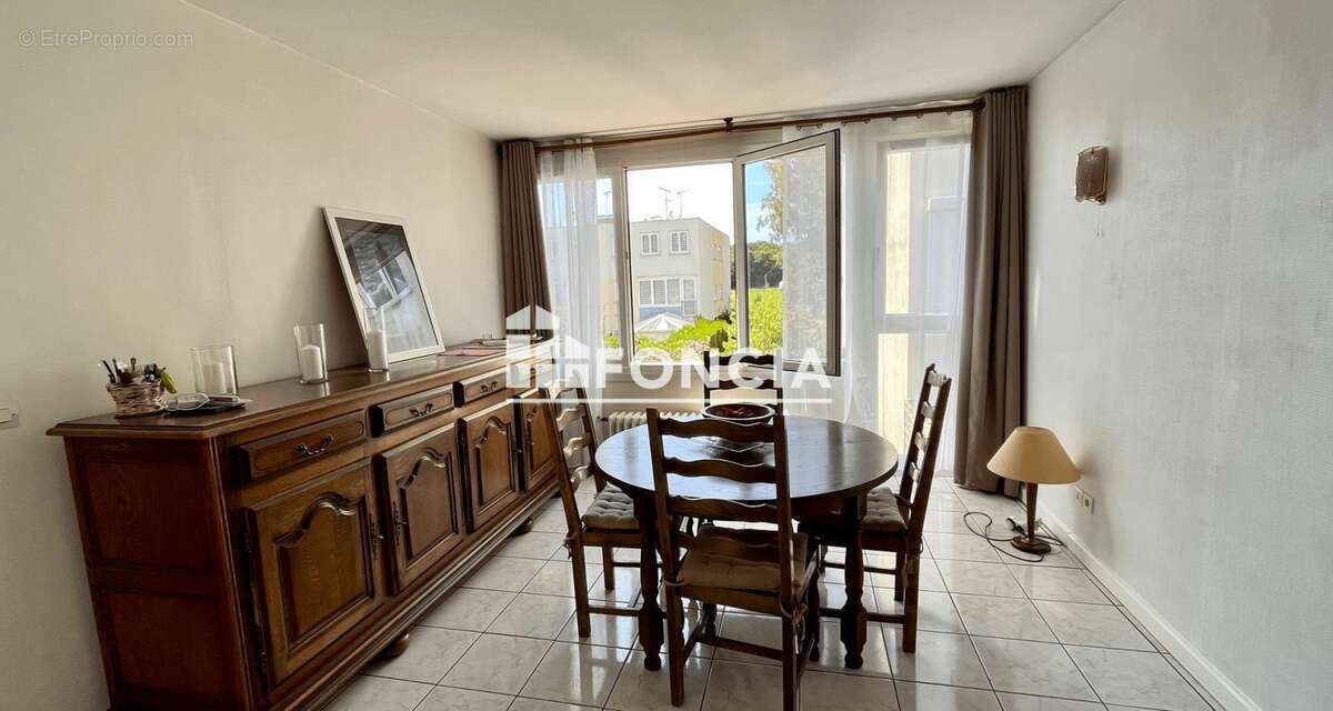 Appartement à COIGNIERES