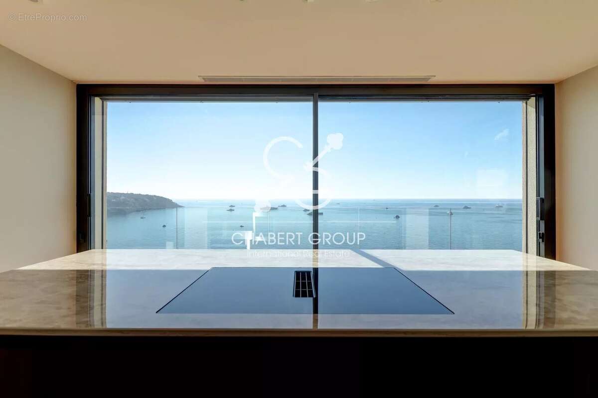 Appartement à ROQUEBRUNE-CAP-MARTIN