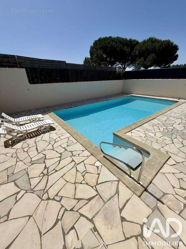 Maison 136 m² à Chaniers  - photo 2