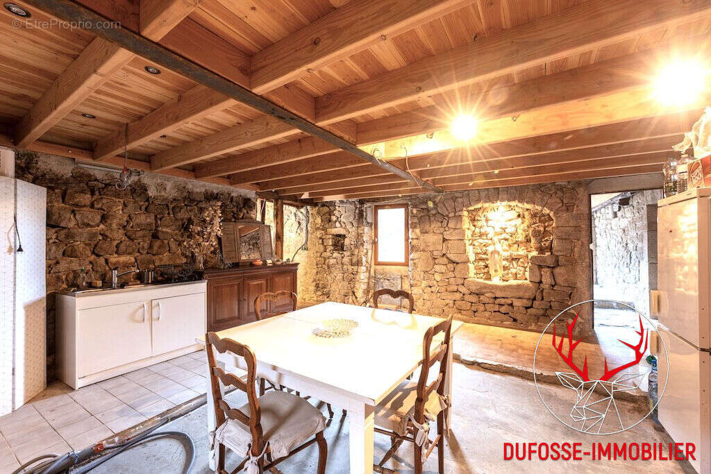 Ardèche - Vente à terme LIBRE - Maison ancienne à rénover 140 m² - photo 7