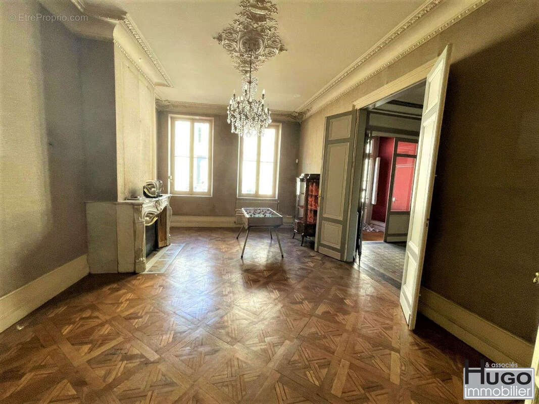 Bordeaux - croix de seguey - hotel particulier 485m² avec jardin 250m² et 2 parkings !!! - photo 3