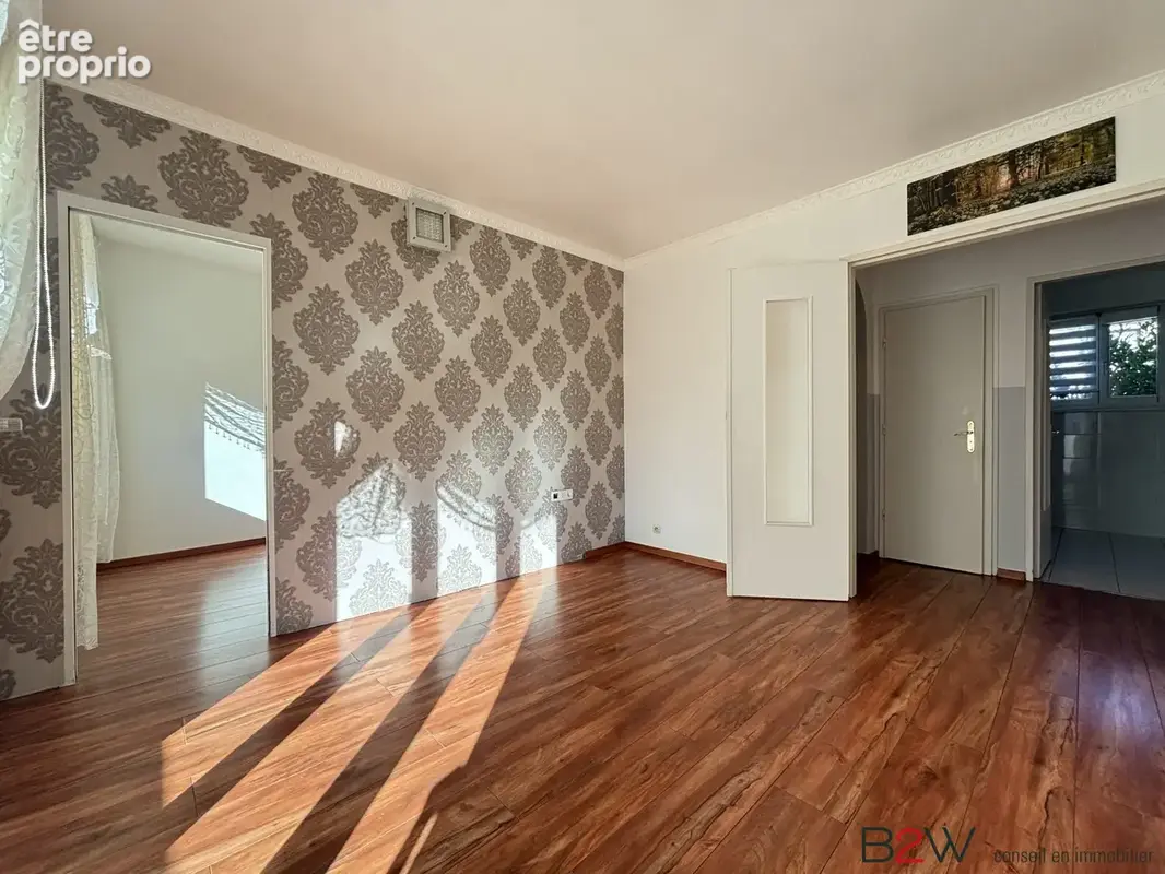 Appartement 4 pièces 71 m² à vendre à Strasbourg (67100) - photo 2