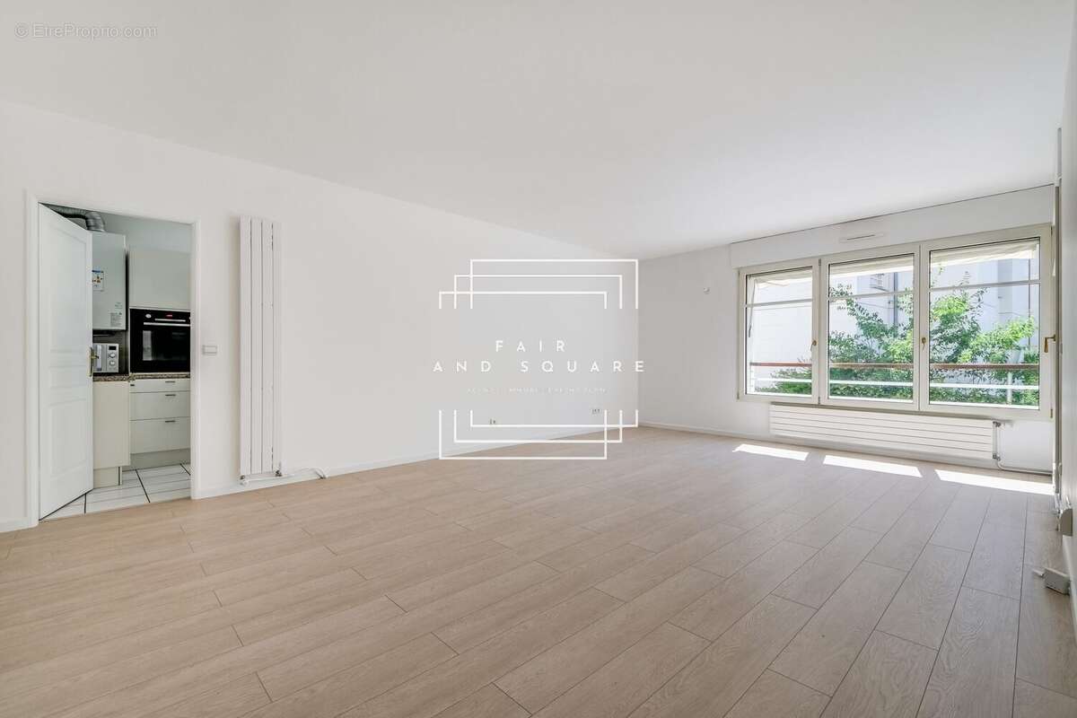 Appartement à NEUILLY-SUR-SEINE