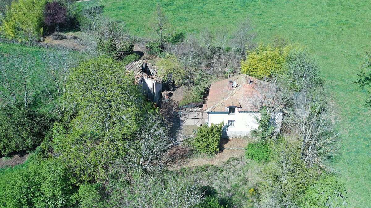 Maison à VIOLAY