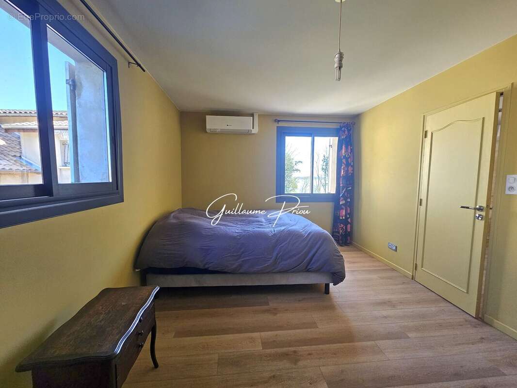 Maison 242 m² à Saint-Andre-De-Cubzac  - photo 16
