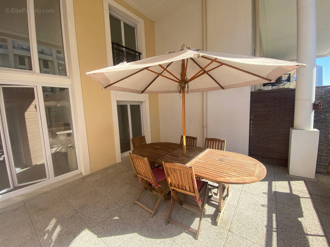 Appartement à COURBEVOIE