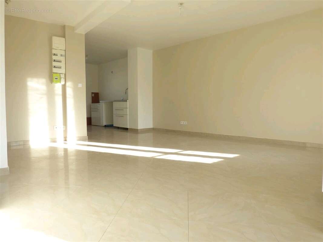 Appartement à SURVILLIERS
