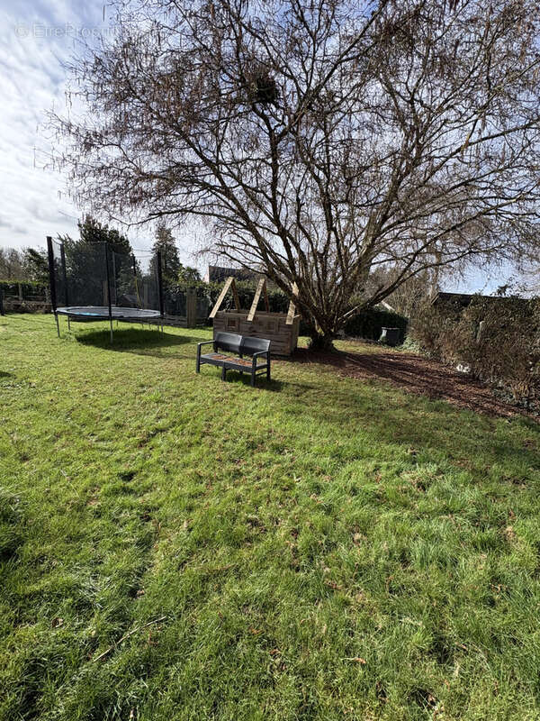 Maison à CERANS-FOULLETOURTE