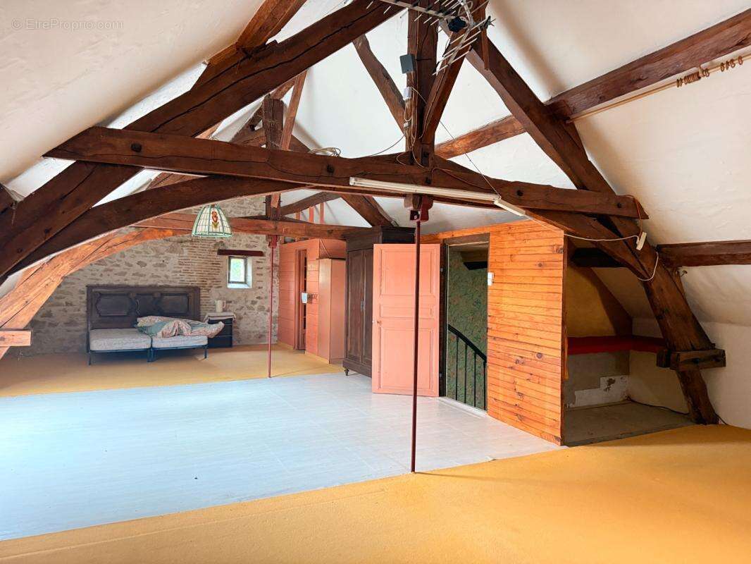 Propriété de caractère 284m² habitable, 5 chambres, annexe + grange sur terrain de 6885m² 197 000 € - photo 13