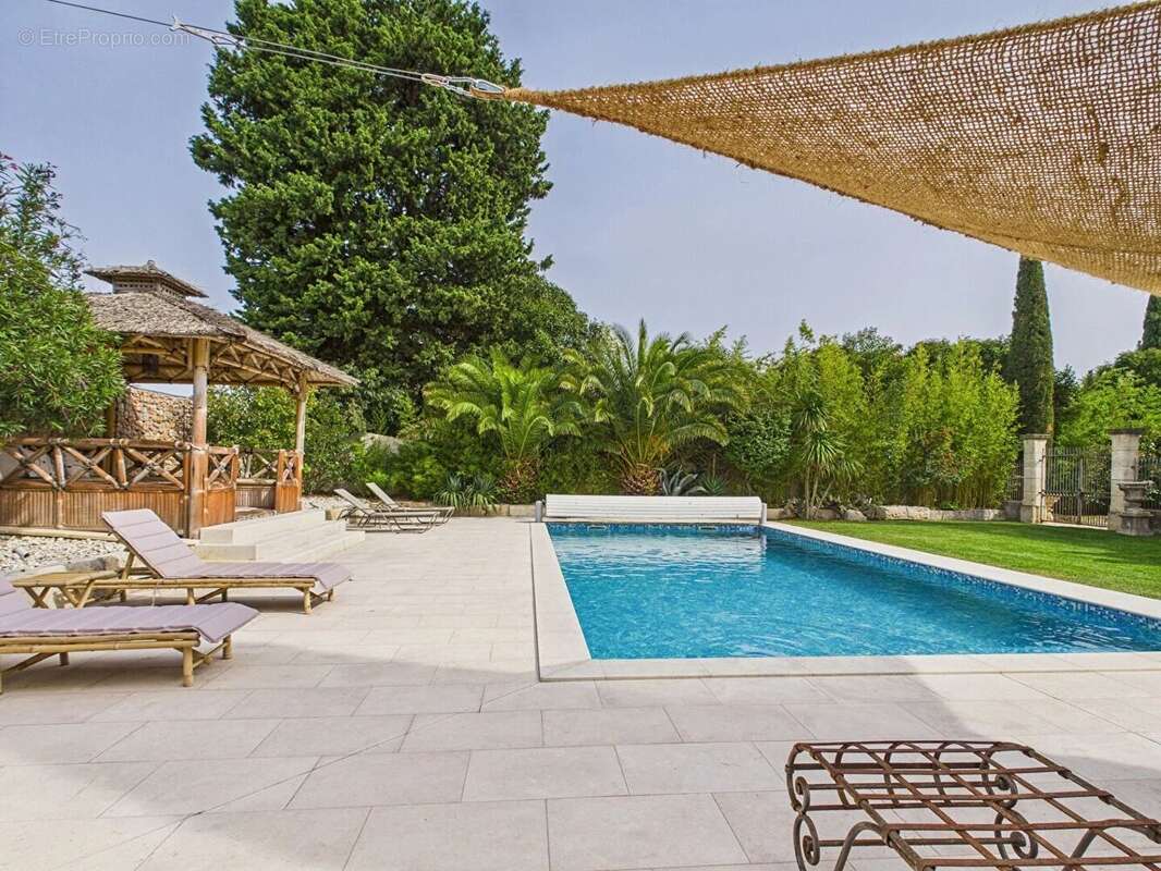 A Vendre : Mas en pierre avec piscine à Molleges - photo 11