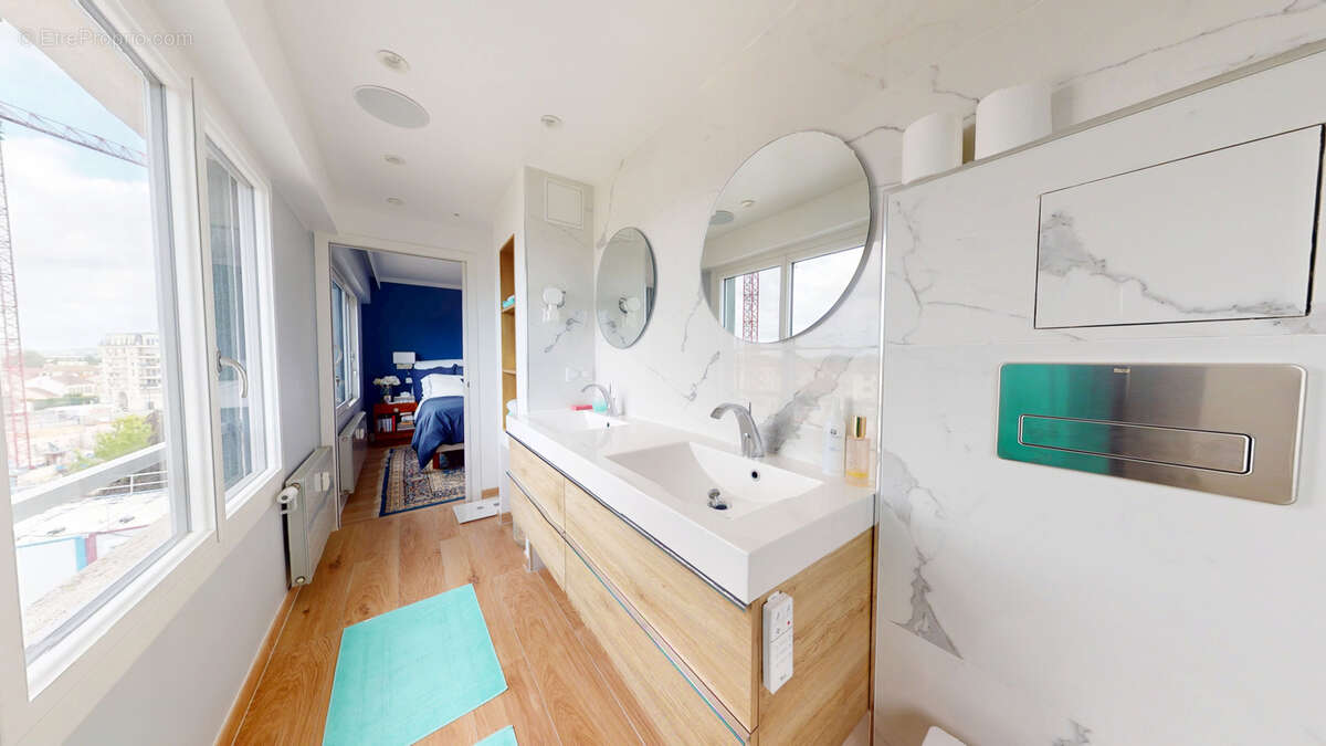 Appartement à SARTROUVILLE