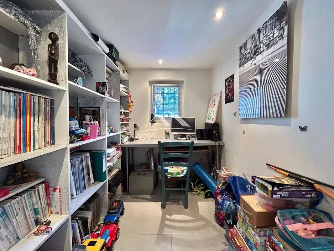 Maison à SAINT-MARTIN-DE-VALGALGUES