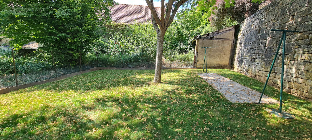 Maison à ARMES