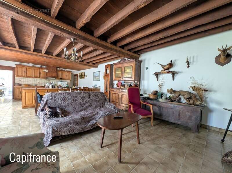 Longère familiale 210 m² + dépendances – Terrain 2 600 m² – Projet de vie ou gîtes - photo 6