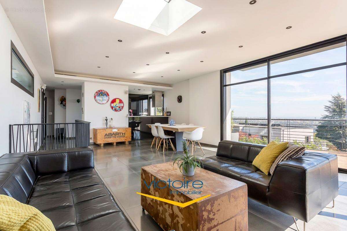 Maison à SAINT-CYR-AU-MONT-D&#039;OR