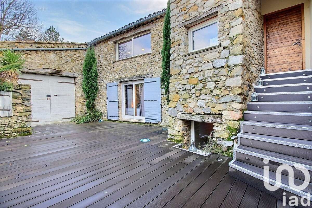 Maison 132 m² à Savoillan  - photo 2