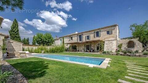 Maison à MAUSSANE-LES-ALPILLES