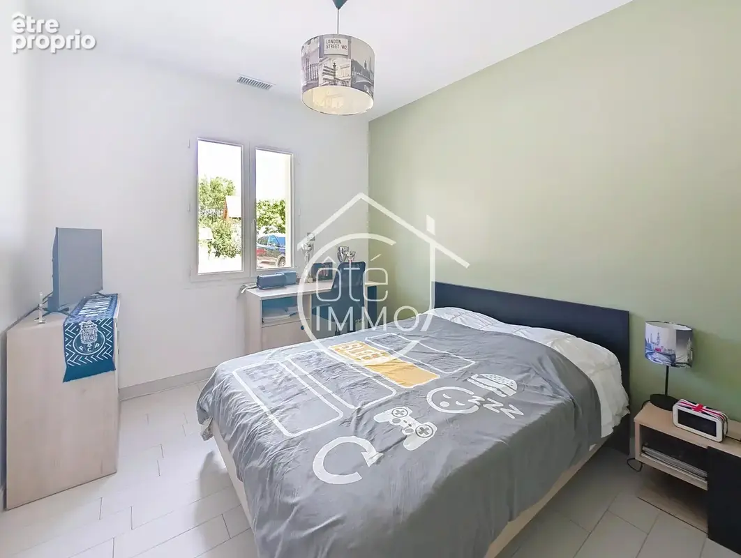 SAINT-PIERRE-D'EYRAUD : Maison 5 pièces de 118 m² avec grand garage et jardin - photo 10